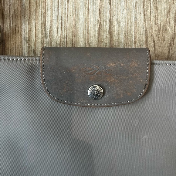 Longchamp Le Pilage Crossbody Bag in Gray - Picture 4 of 6